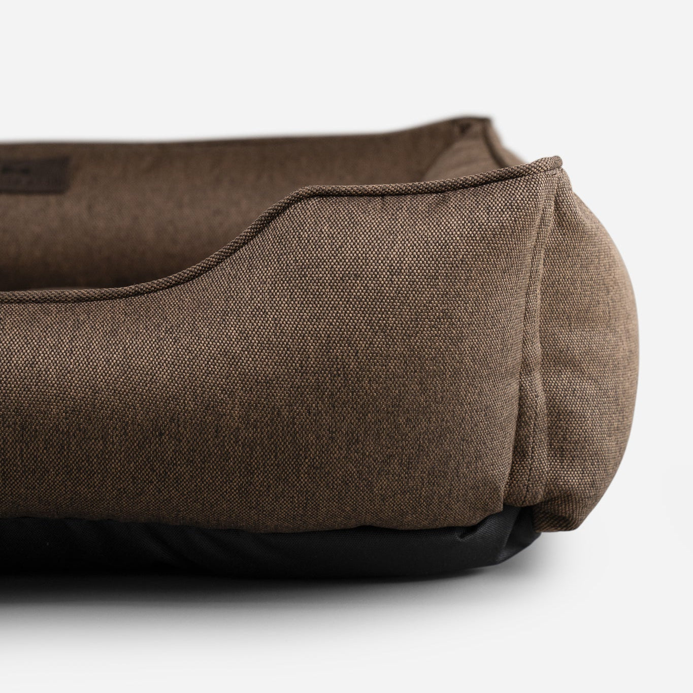 Chester & Lee | Cotton Sleeper Dog Bed Brown